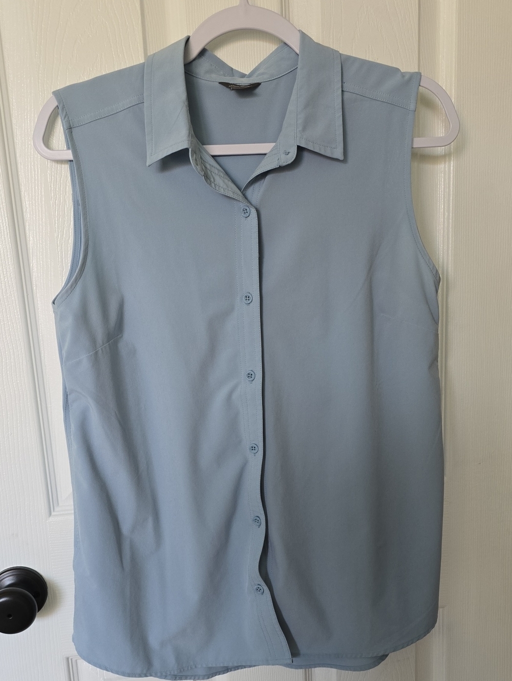 Eddie Bauer Pale Blue Sleeveless Button-Front Top